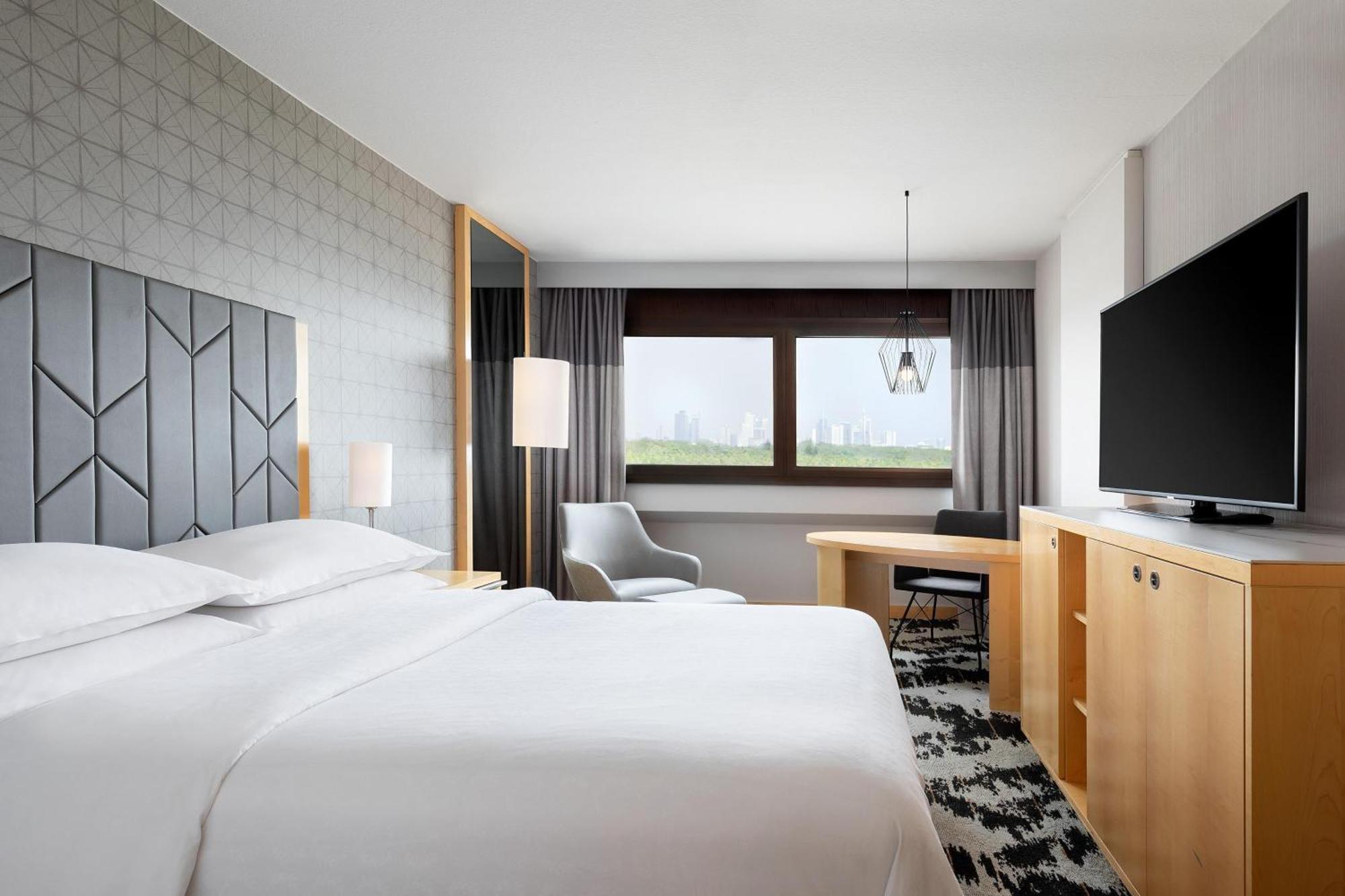 Deluxe Room Guest room 1 King or 1 Queen